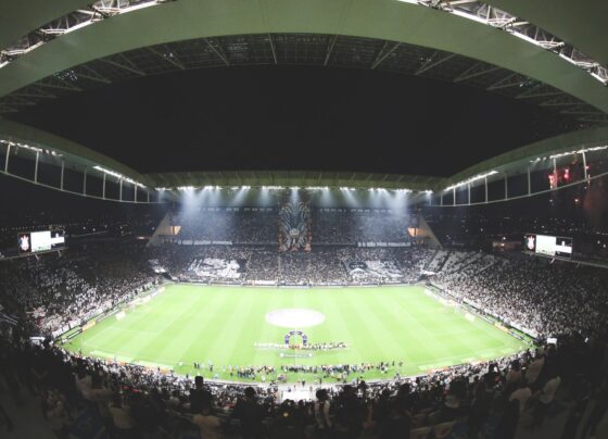 Corinthians bate recorde de público na Neo Química Arena em clássico contra o Santos