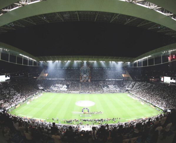 Corinthians bate recorde de público na Neo Química Arena em clássico contra o Santos