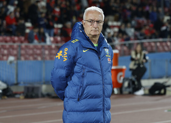 Dorival Jr pinta de 'olheiro' em jogo do Santos e Neymar pelo Paulistão