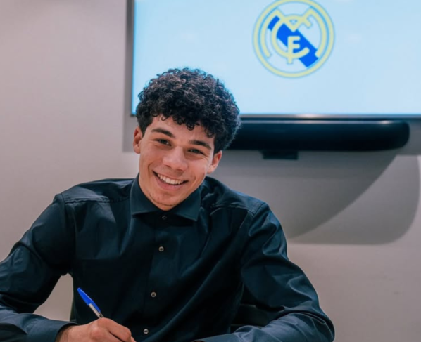 Filho de Marcelo renova contrato com o Real Madrid