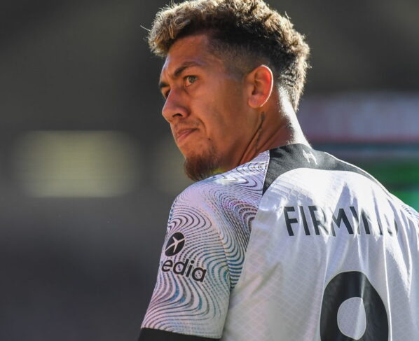 Firmino não é inscrito pelo Al Ahli no Campeonato Saudita