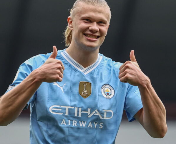 Haaland renova com o Manchester City por quase uma década
