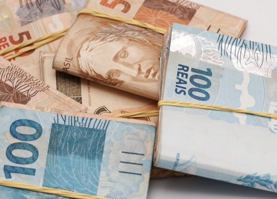 Programa brasileiro oferece auxílio de até R$ 2.490