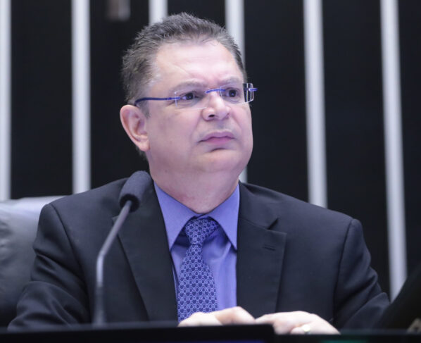 Sóstenes Cavalcante