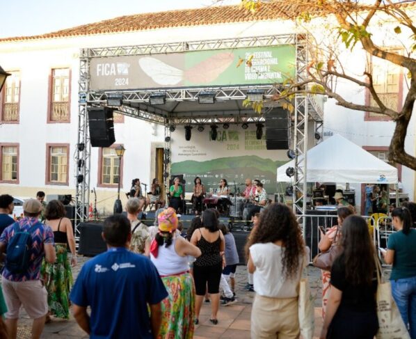 Fica 2025 prorroga inscrições para apresentações artísticas