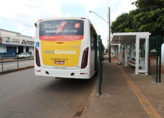 Estrutura provisório de ponto de ônibus