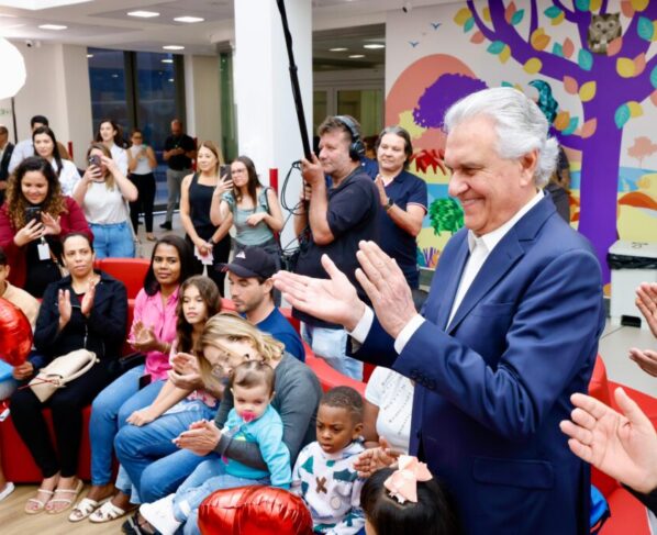 Cora recebe os primeiros pacientes pediátricos